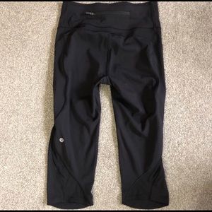 Cropped Lululemon black leggings